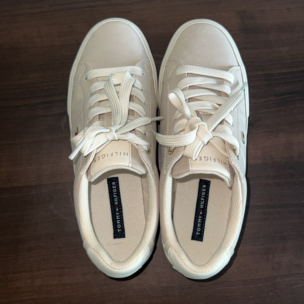 Tommy Hilfiger Off-White Casual Sneakers - Picture 3 of 6